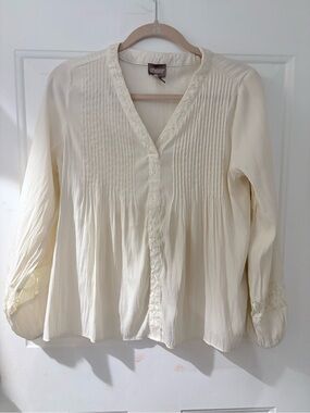 Chico's Cream Pintuck & Lace V-Neck Blouse O US 4 or small